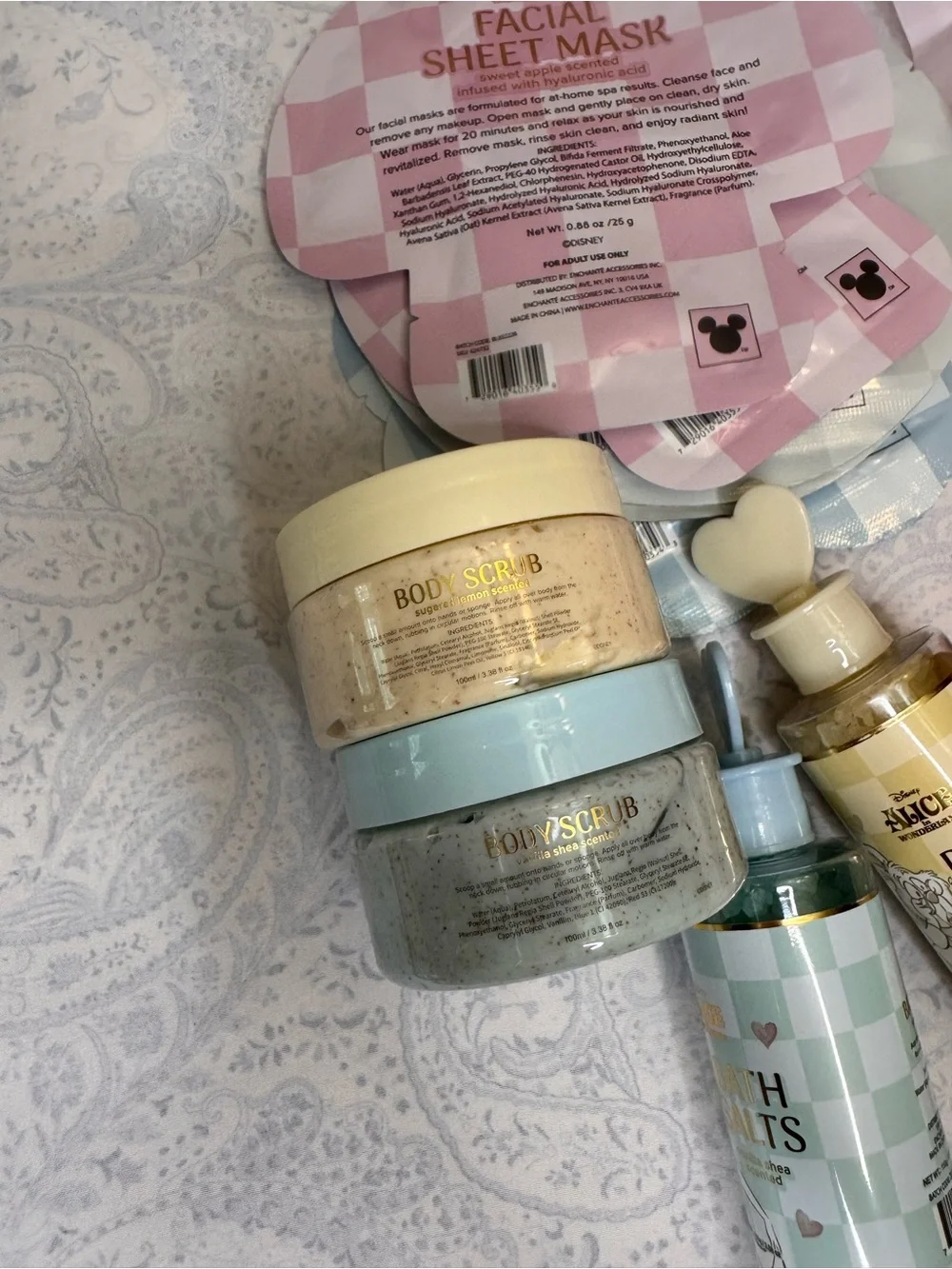 Disney Alice In Wonderland Ultimate Fan Self Care Pampering Bath & Beauty Set